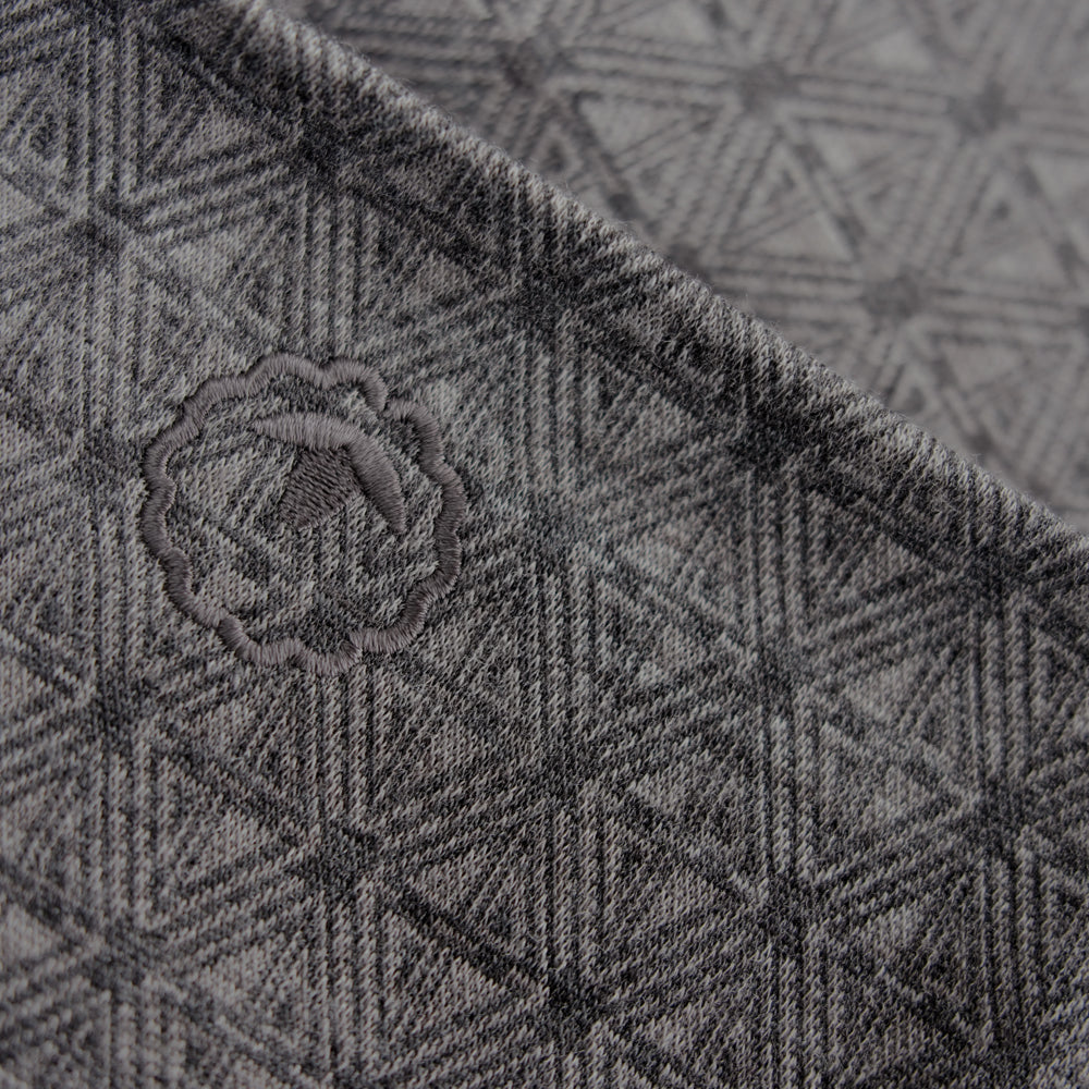 Isobaa Merino Blend 250 Geometric Jacquard Neck Warmer (Smoke/Charcoal)