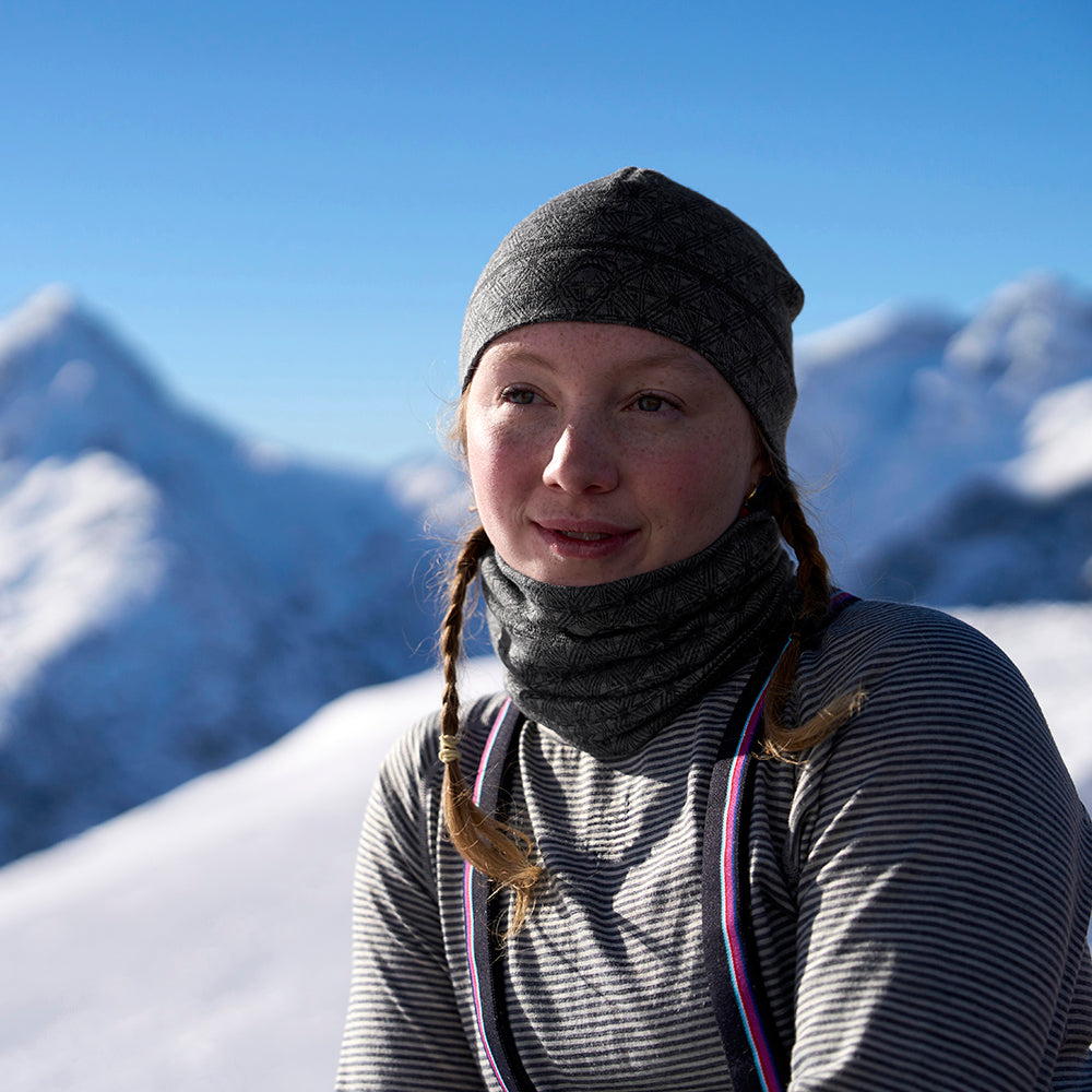 Isobaa Merino Blend 250 Geometric Jacquard Neck Warmer (Smoke/Charcoal)