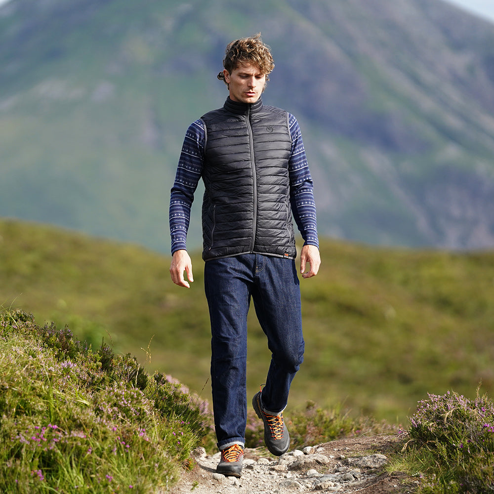 Isobaa Mens Merino Wool Insulated Gilet (Black/Smoke) | Model: Inigo