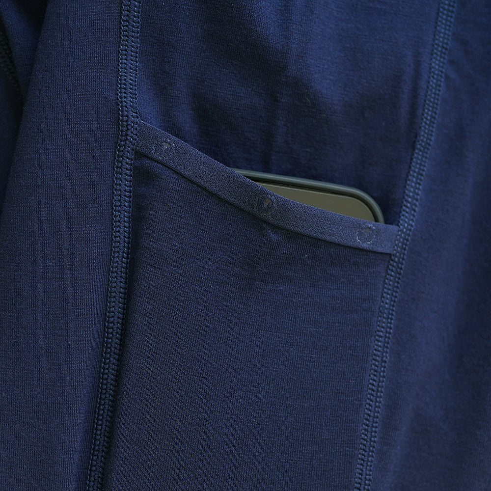 Isobaa | Womens 260 Merino Active Tights (Navy) | Gear up for cold weather with the Women's 260 Merino Active Tights, designed to keep you warm, dry, and comfortable during your most demanding activities