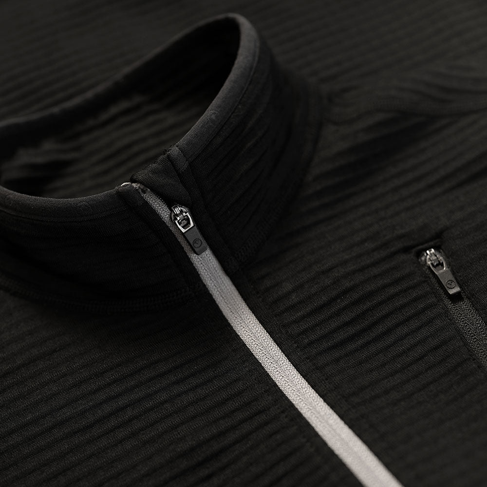 Isobaa | Womens 260 Merino Blend Grid Fleece (Black) | Stay warm and comfortable during your cold-weather activities with the 260 Merino Blend Grid Fleece Half Zip