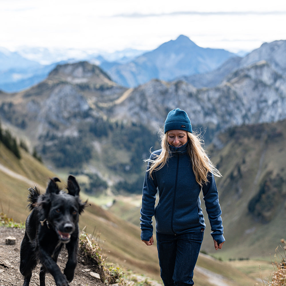 Isobaa | Womens 320 Merino Full Zip (Denim/Navy) | Step into a new level of comfort and versatility with our 320 Merino Full Zip Jacket | Model: Estelle