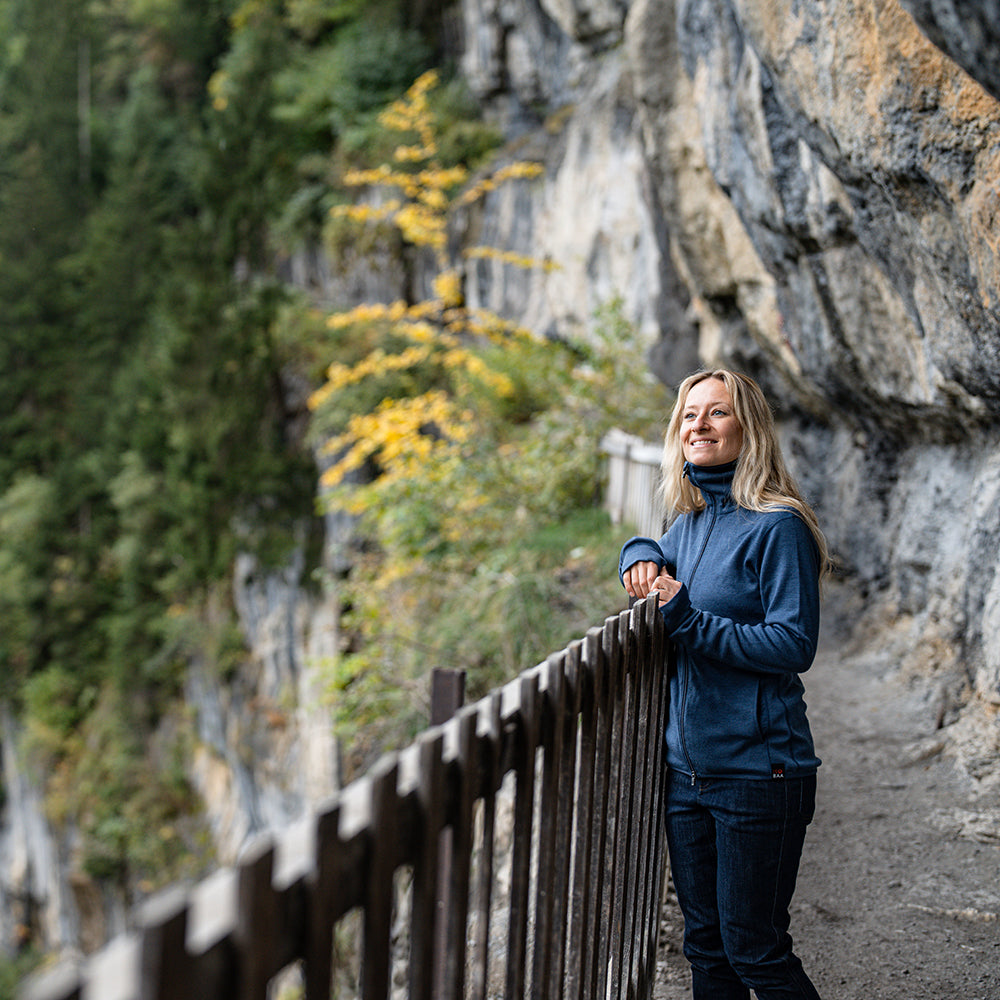 Isobaa | Womens 320 Merino Full Zip (Denim/Navy) | Step into a new level of comfort and versatility with our 320 Merino Full Zip Jacket | Model: Estelle