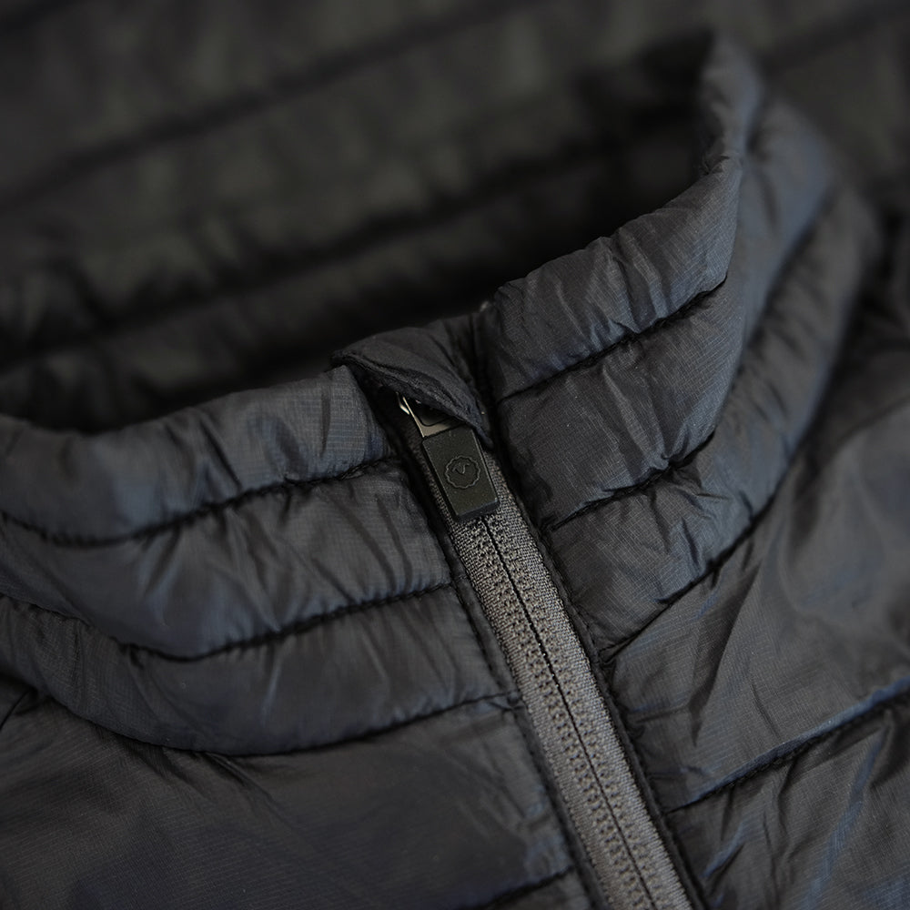 Isobaa Womens Merino Wool Insulated Gilet (Black/Smoke)