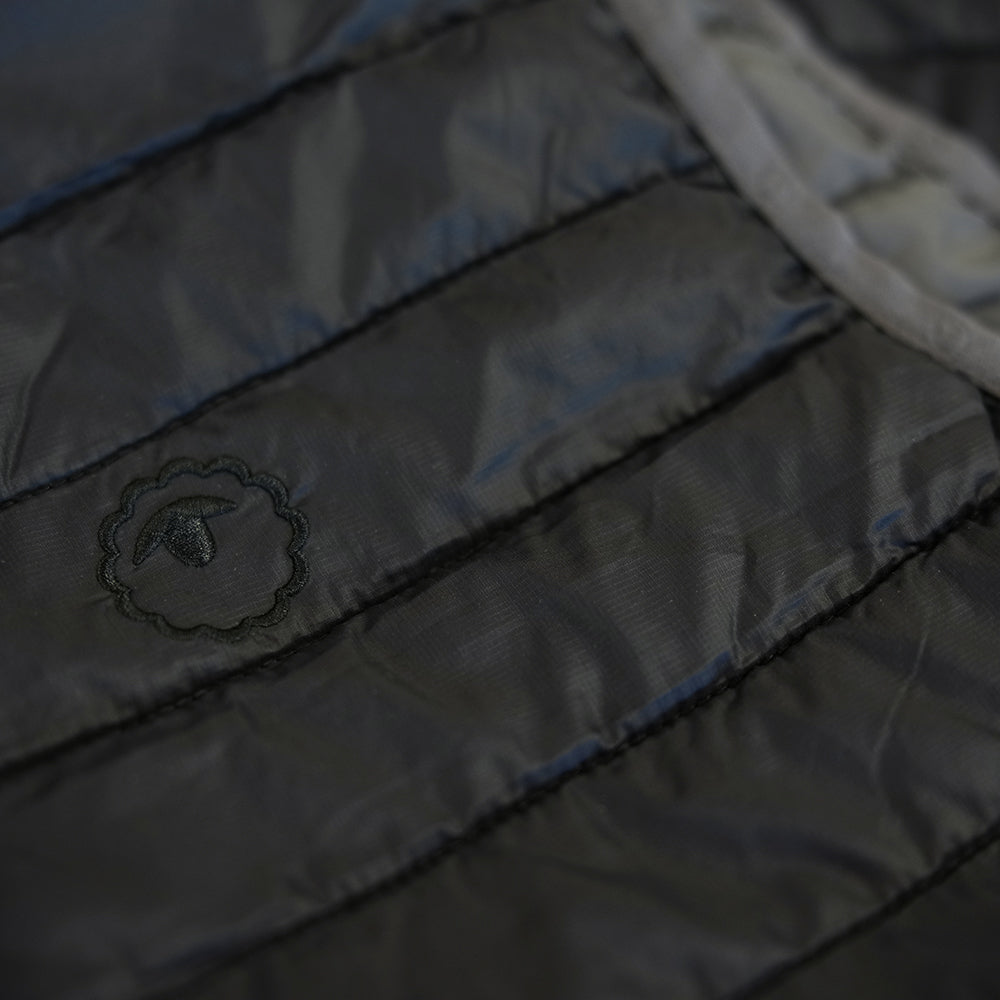 Isobaa Womens Merino Wool Insulated Gilet (Black/Smoke)