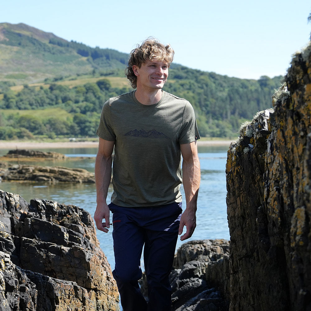 Isobaa Mens Merino 150 Peaks T-Shirt (Olive Melange/Navy) | Model: Inigo