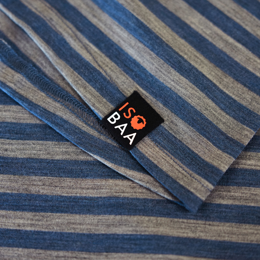 Isobaa | Mens Merino 180 Long Sleeve Crew (Denim/Charcoal) | Get outdoors with the ultimate Merino wool long-sleeve top.