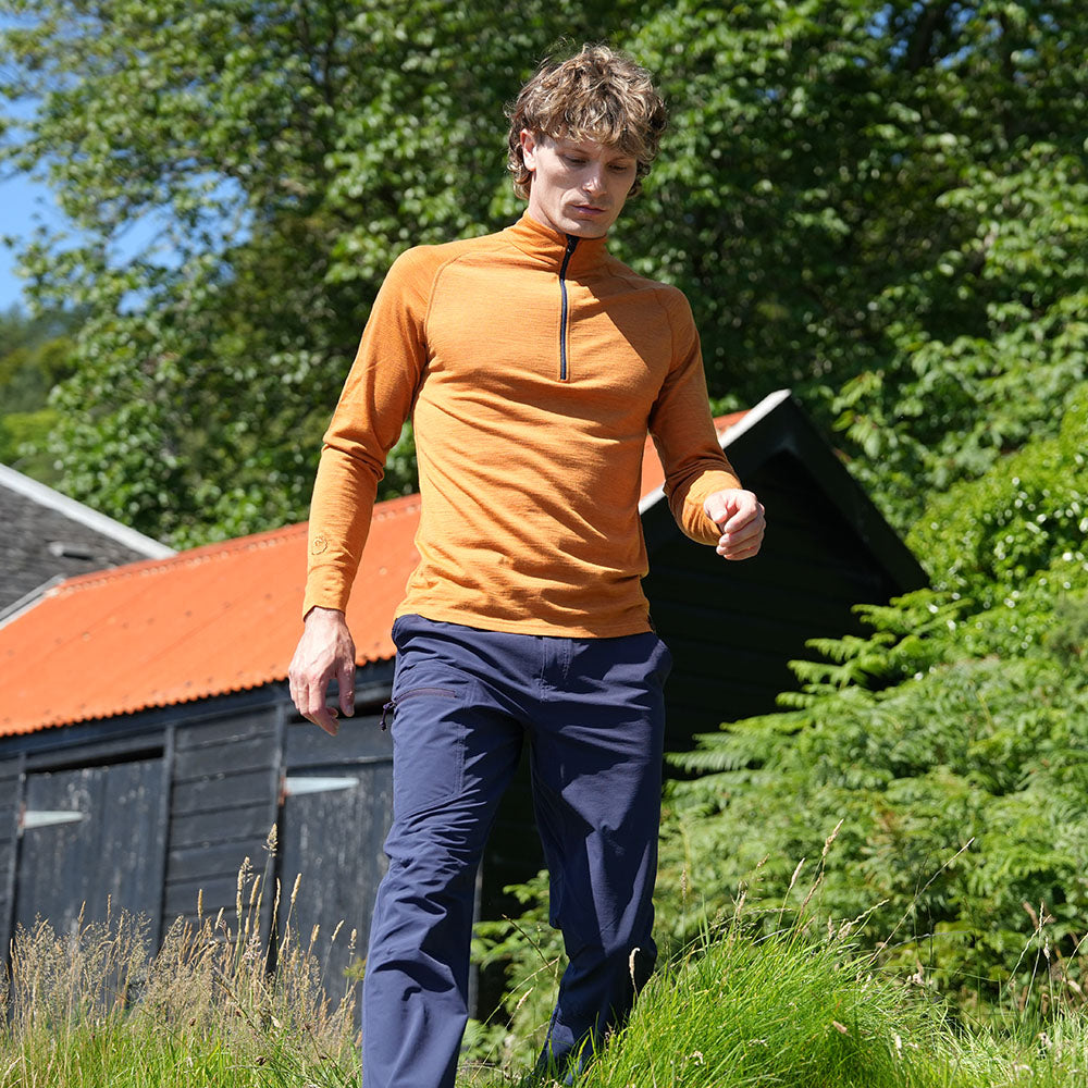Isobaa Mens Merino 200 Long Sleeve Zip Neck (Spice Melange/Navy) | Model: Inigo