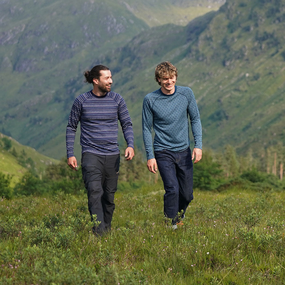 Mens Merino Blend 250 Fairisle Jacquard Long Sleeve Crew (Navy/Denim/Cloud) | Model: Seb