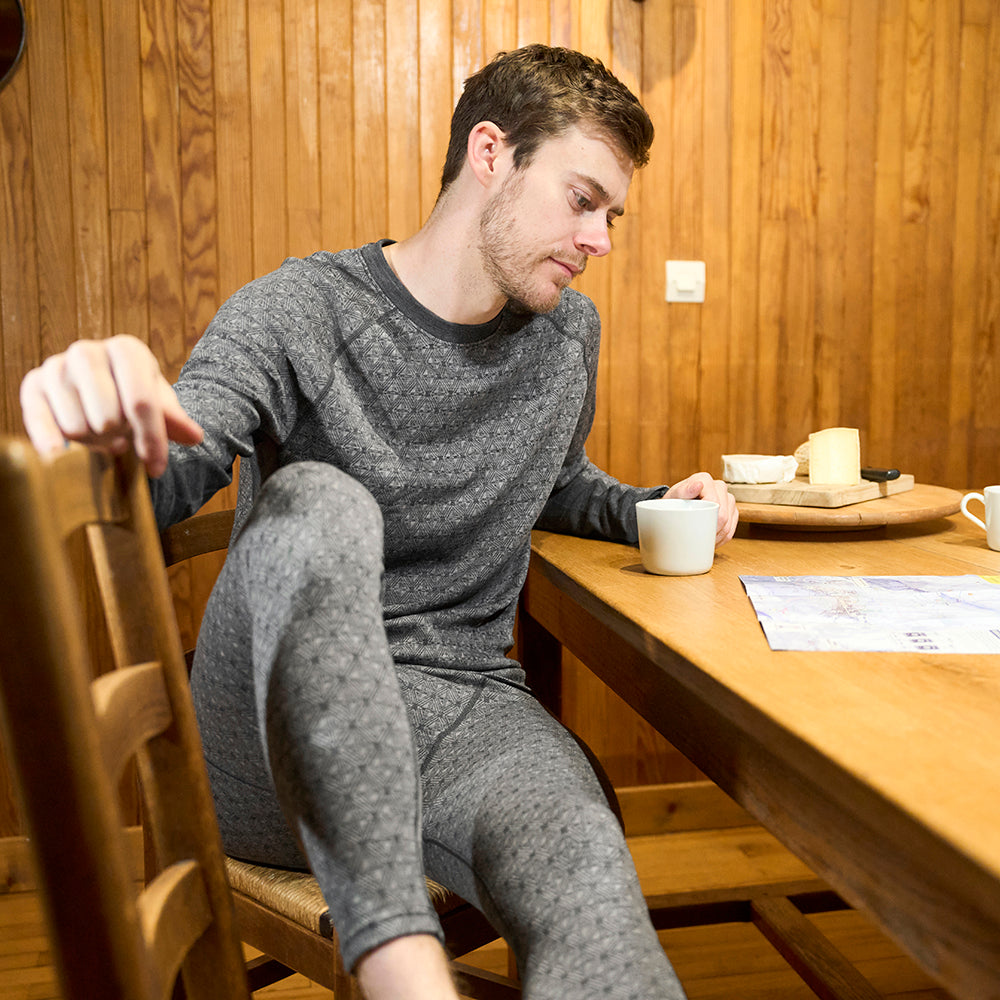 Mens Merino Blend 250 Geometric Jacquard Long Sleeve Crew (Smoke/Charcoal) | Model: Joss