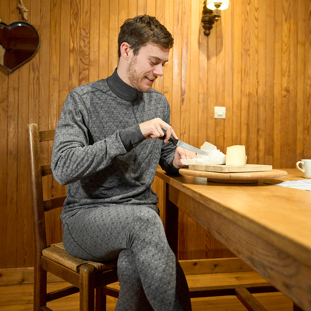 Mens Merino Blend 250 Geometric Jacquard Long Sleeve Zip Neck (Smoke/Charcoal) | Model: Joss