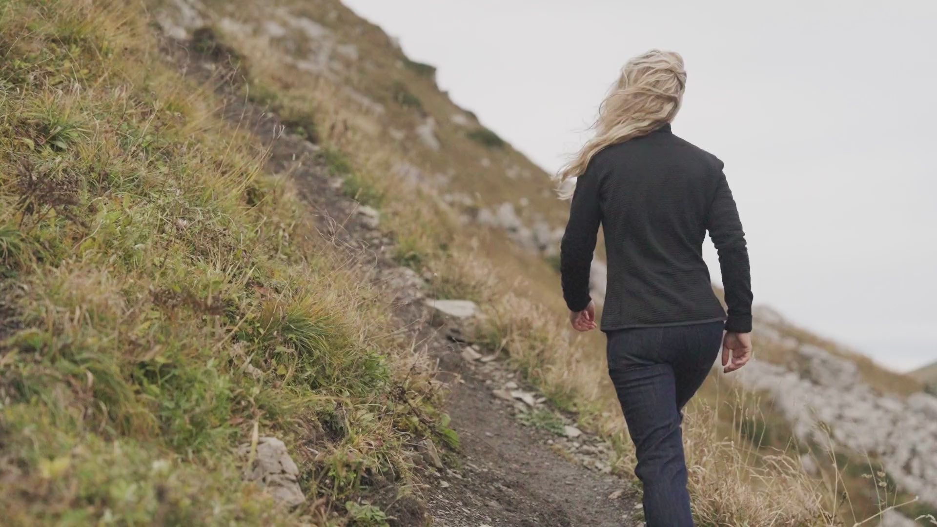 Isobaa | Womens LUX Merino Blend Jeans (Dark Indigo) | Elevate your denim game with our LUX Merino Blend Jeans. A premium fusion of cotton, merino wool, and elastane. | align: 80% 75% | Model: Estelle