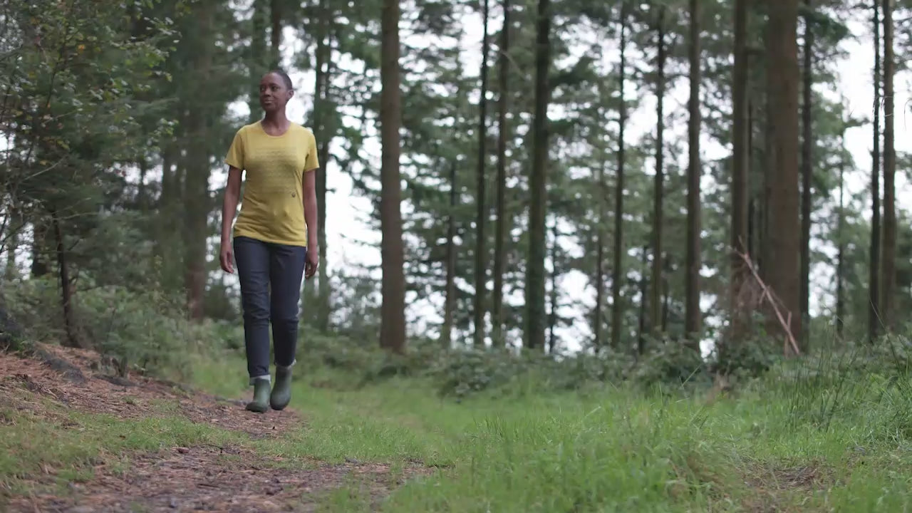 Isobaa | Womens Merino 150 Odd One Out Tee (Lime/Smoke) | Gear up for everyday adventures, big and small, with Isobaa's superfine Merino Tee. | align: 20% 50% | Model: Yolisa