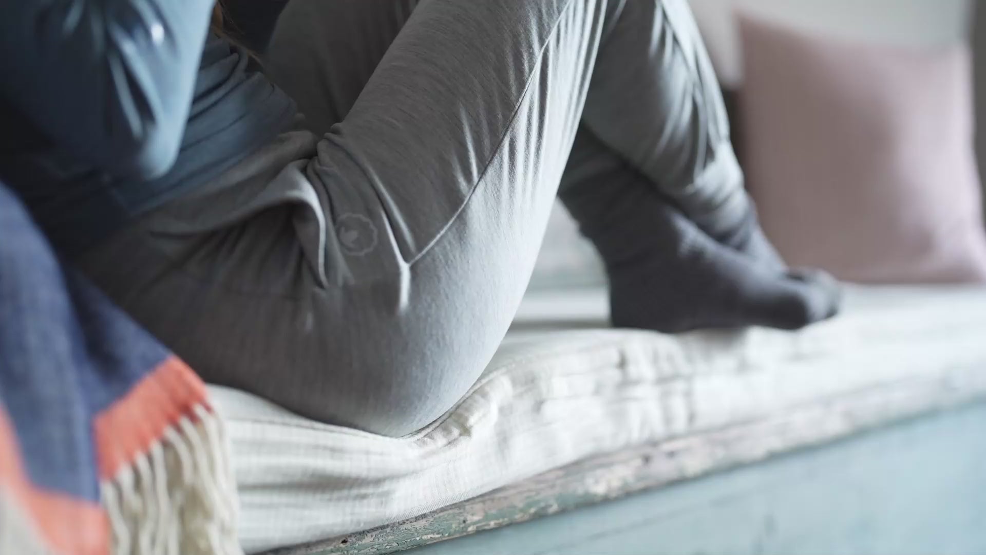 Isobaa | Womens Merino Blend 200 PJ Joggers (Cloud Melange) | Our superfine Merino blend joggers. | align: 45% 50% | Model: Amy