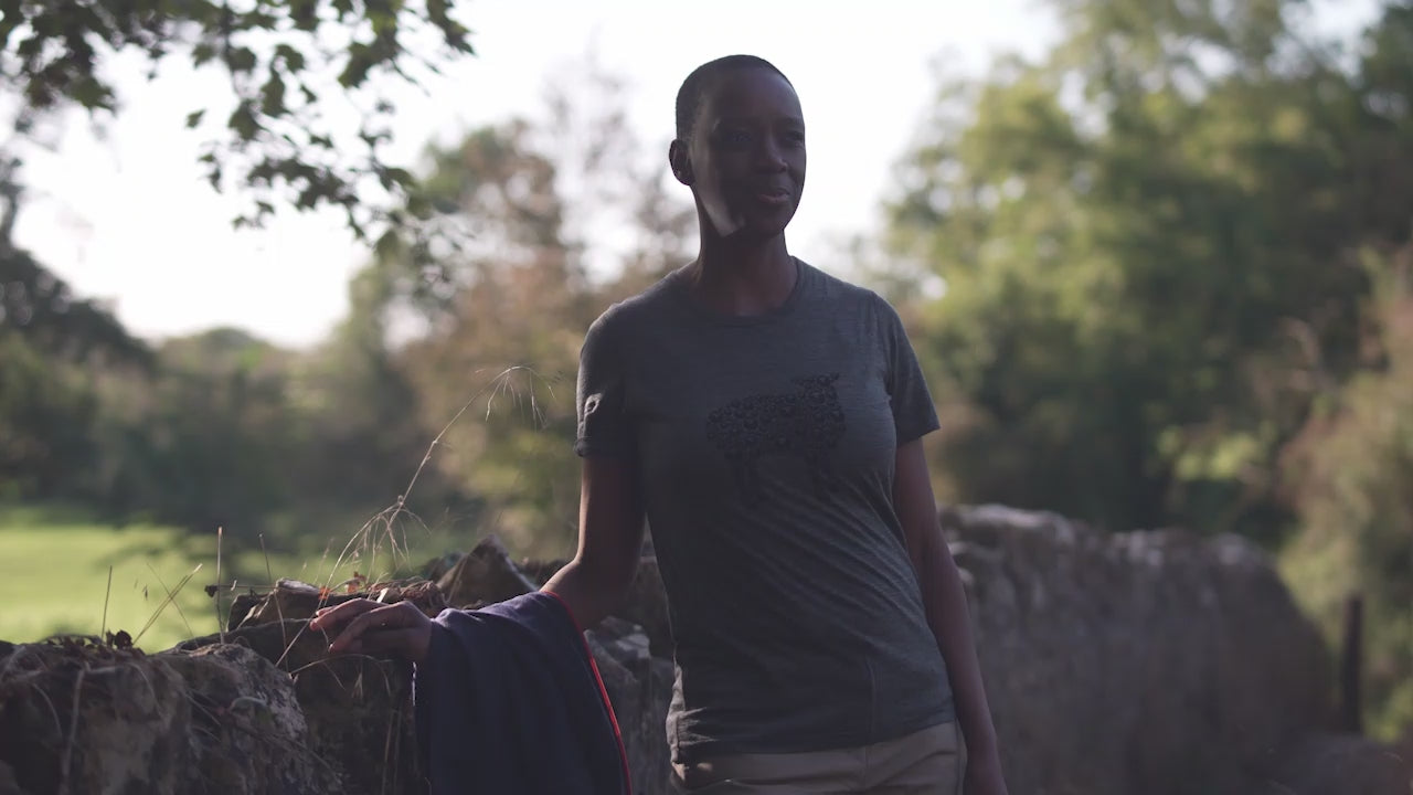 Isobaa | Womens Merino 150 Sheep Tee (Smoke/Black) | Gear up for everyday adventures in Isobaa's superfine Merino Tee. | align: 55% 50% | Model: Yolisa