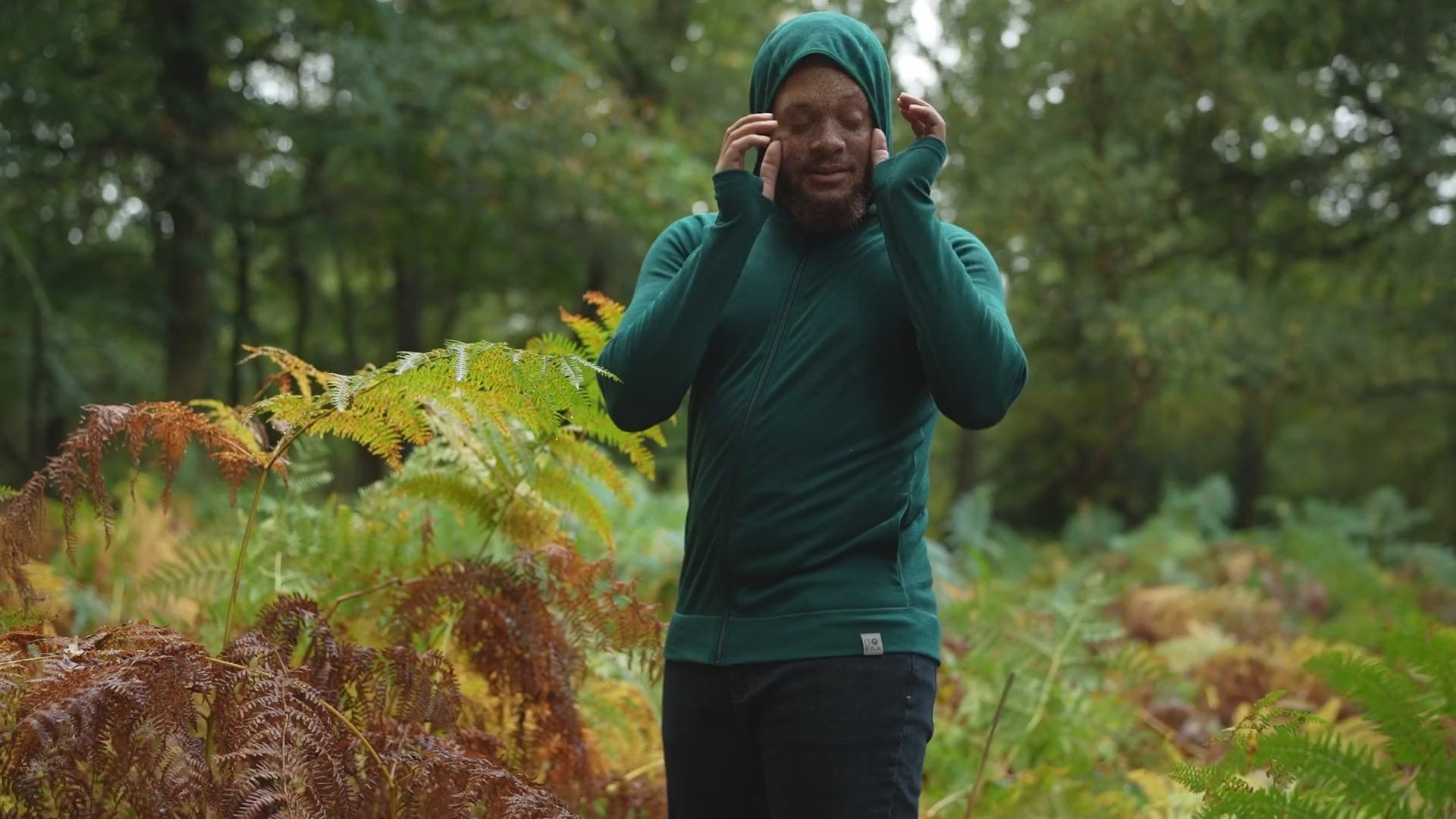 Isobaa | Mens IsoSoft 240 Hoodie (Emerald) | For chilly trailheads, post-workout cool-downs, and cosy weekends. | align: 50% 45% | Model: Shaquille