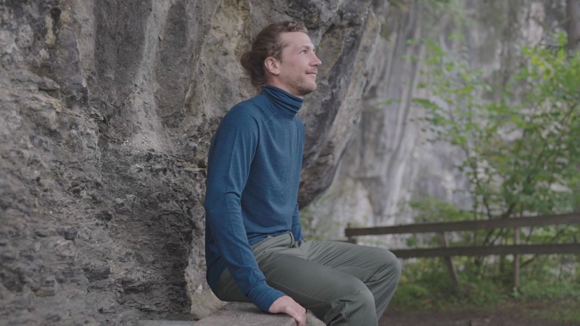 Isobaa | Mens 160 Merino Active Roll Neck (Petrol) | Embrace the chill in style with our Men's 160 Merino Active Roll Neck, crafted from 160g 18.5 micron superfine merino wool | align: 50% 25% | Model: Baudoin
