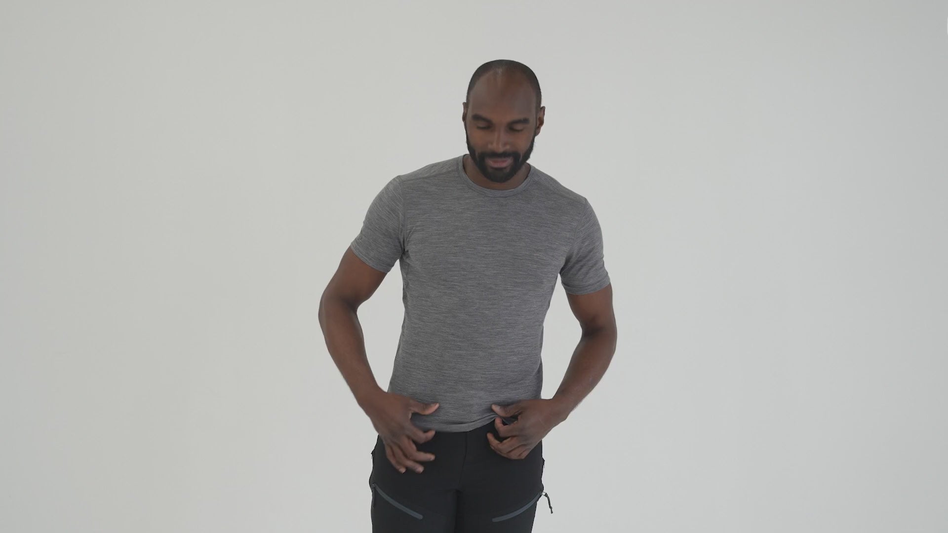 Mens Merino 150 Short Sleeve Crew (Charcoal) | Model: Michael
