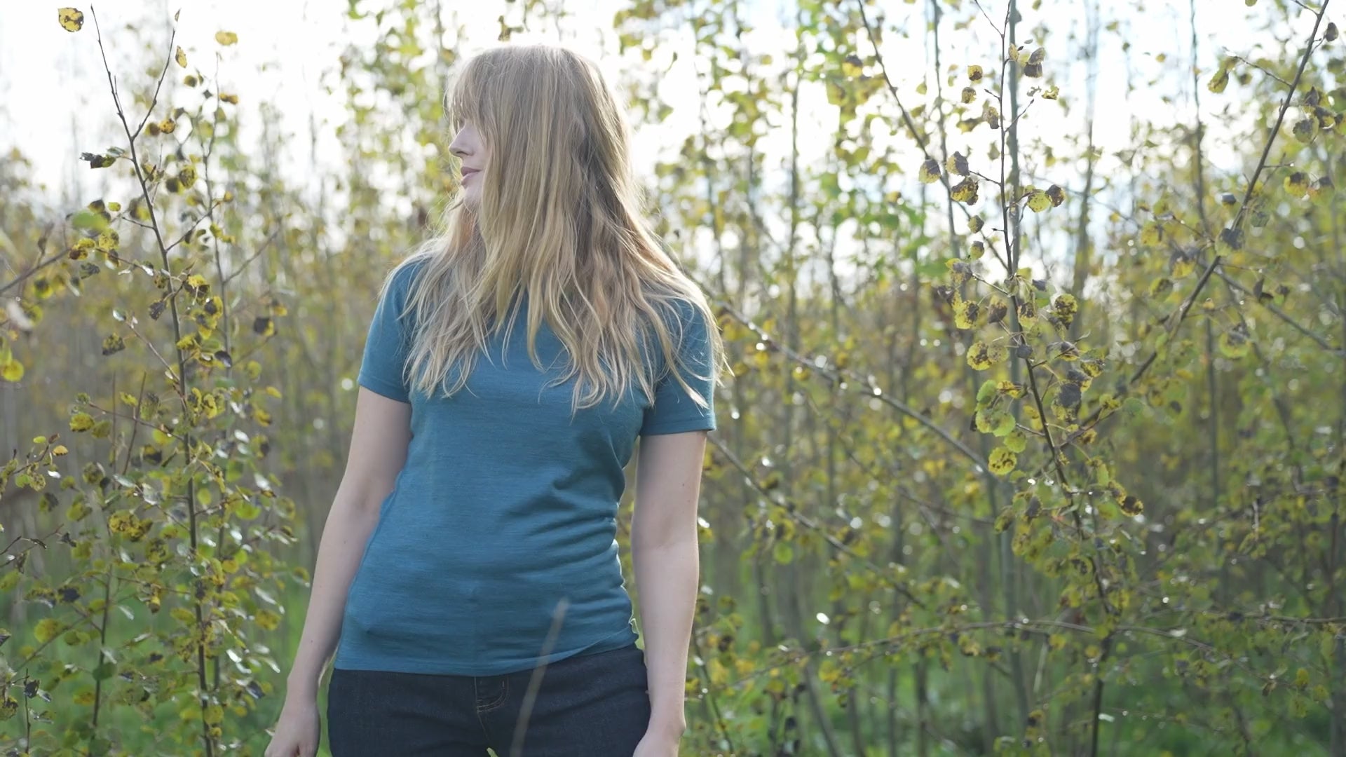Isobaa | Womens IsoSoft 180 Short Sleeve Crew (Teal) | Performance-driven Merino short-sleeved top. | align: 40% 45% | Model: Natasha