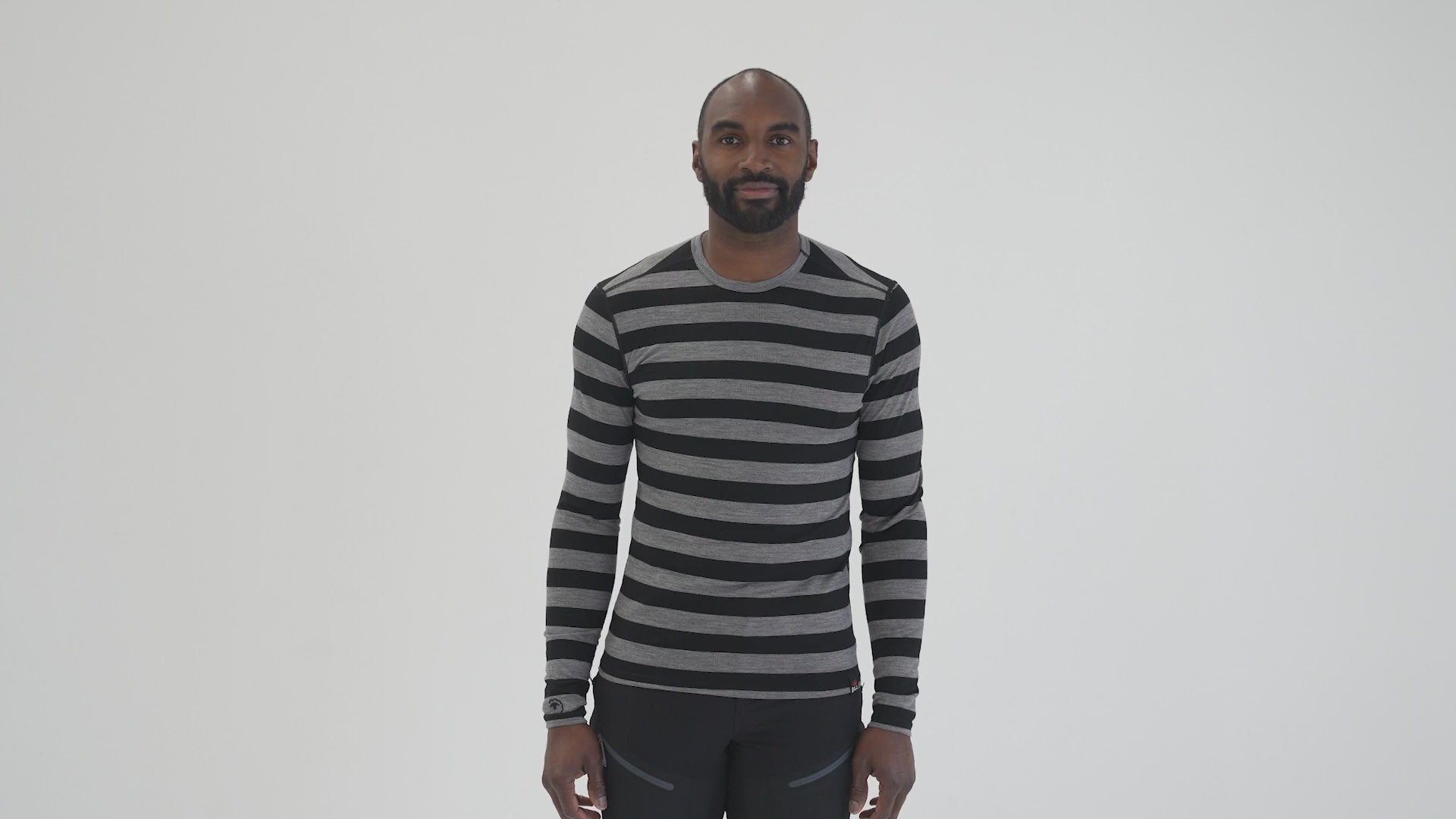 Mens Merino 180 Long Sleeve Crew (Black/Charcoal) | Model: Michael