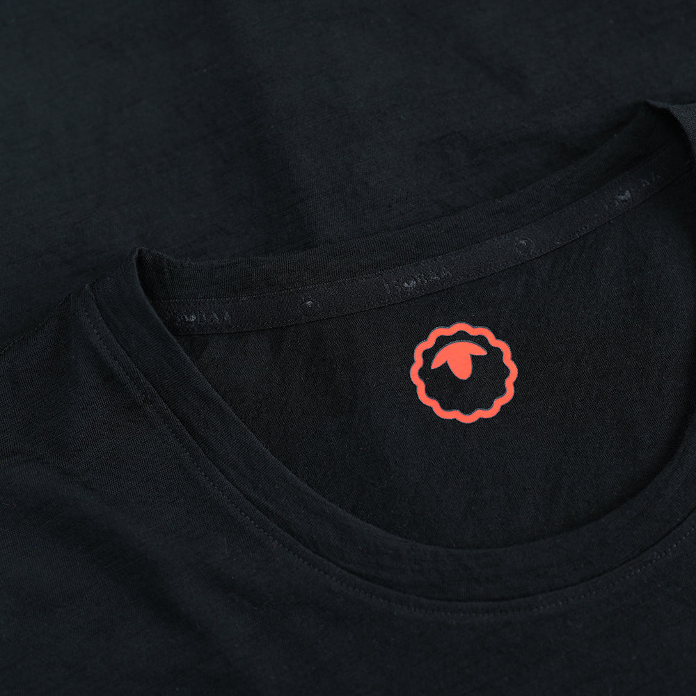 Womens 120 Ultrafine LS Crew (Black)