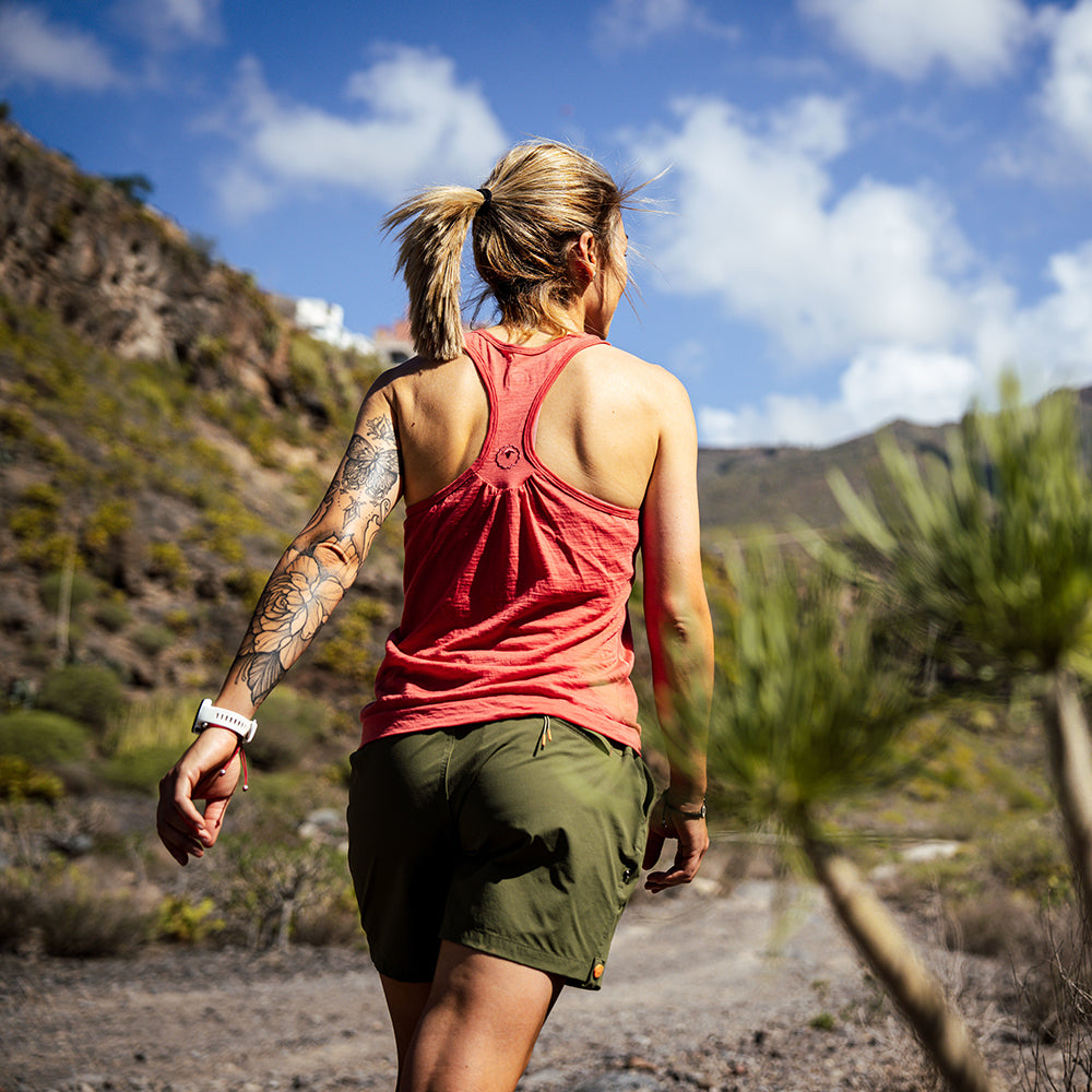 Womens 120 Ultrafine Racer Vest (Coral) | Model: IsabelC