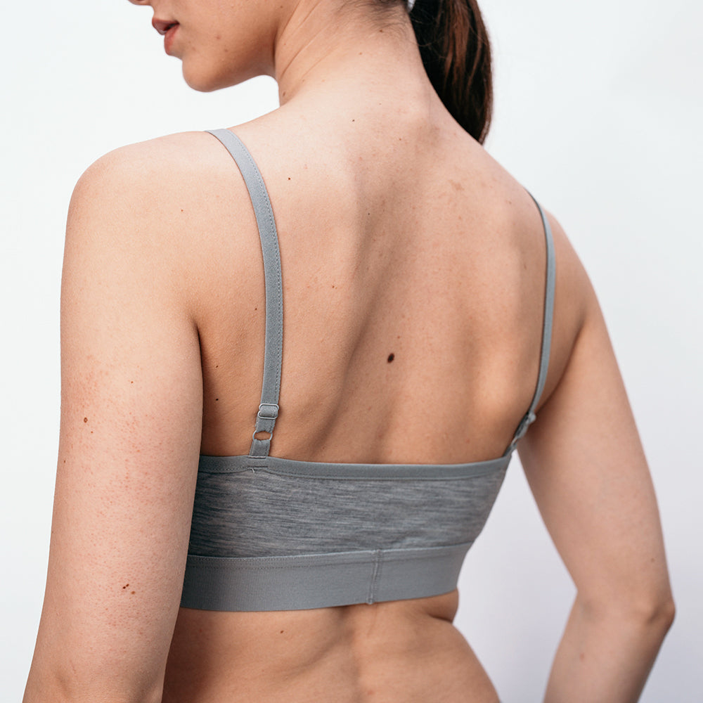 Womens Merino Blend 160 Crop Top (Cloud Melange) | Model: SS25-1