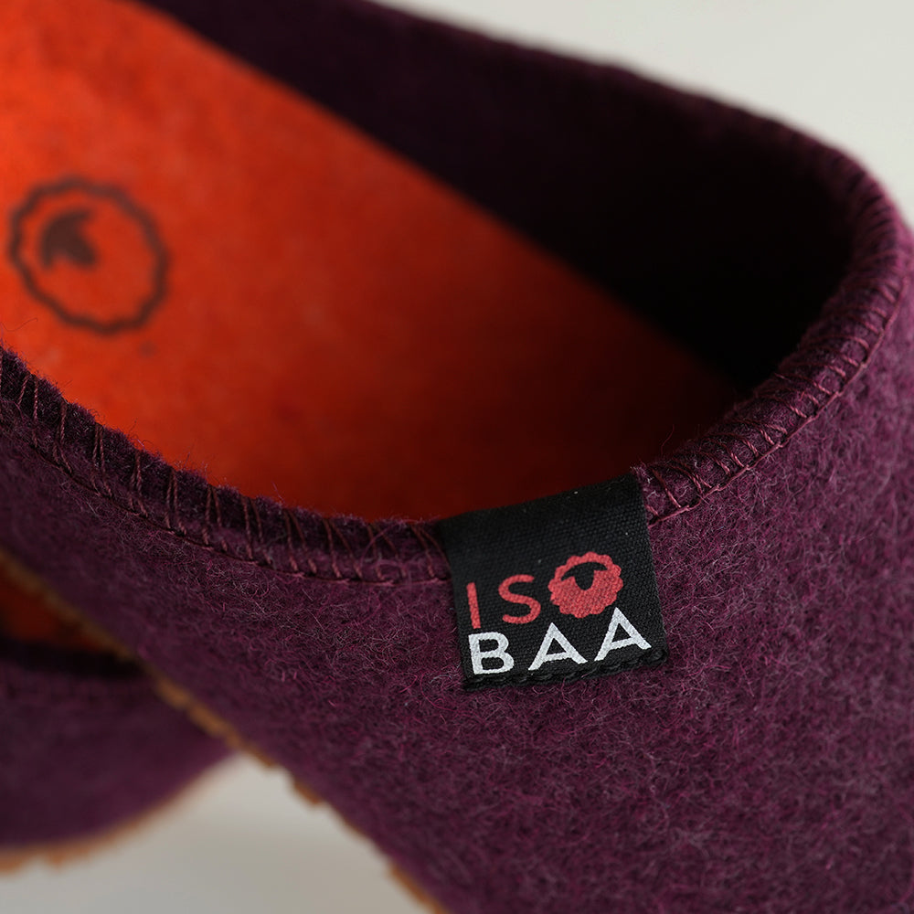 Isobaa | Merino Wool Blend Slippers (Wine/Orange) | Comfort that lasts – Isobaa's Merino blend slippers are your companions for relaxation both indoors and out.