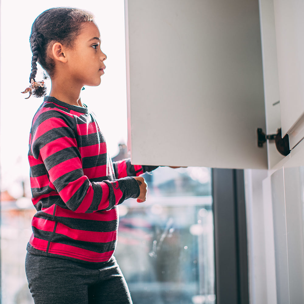 Isobaa | Junior Merino Blend 200 Long Sleeve Crew (Stripe Smoke/Fuchsia) | Your child's new favorite top: warm, breathable, and always comfortable thanks to Isobaa's Merino Wool blend.