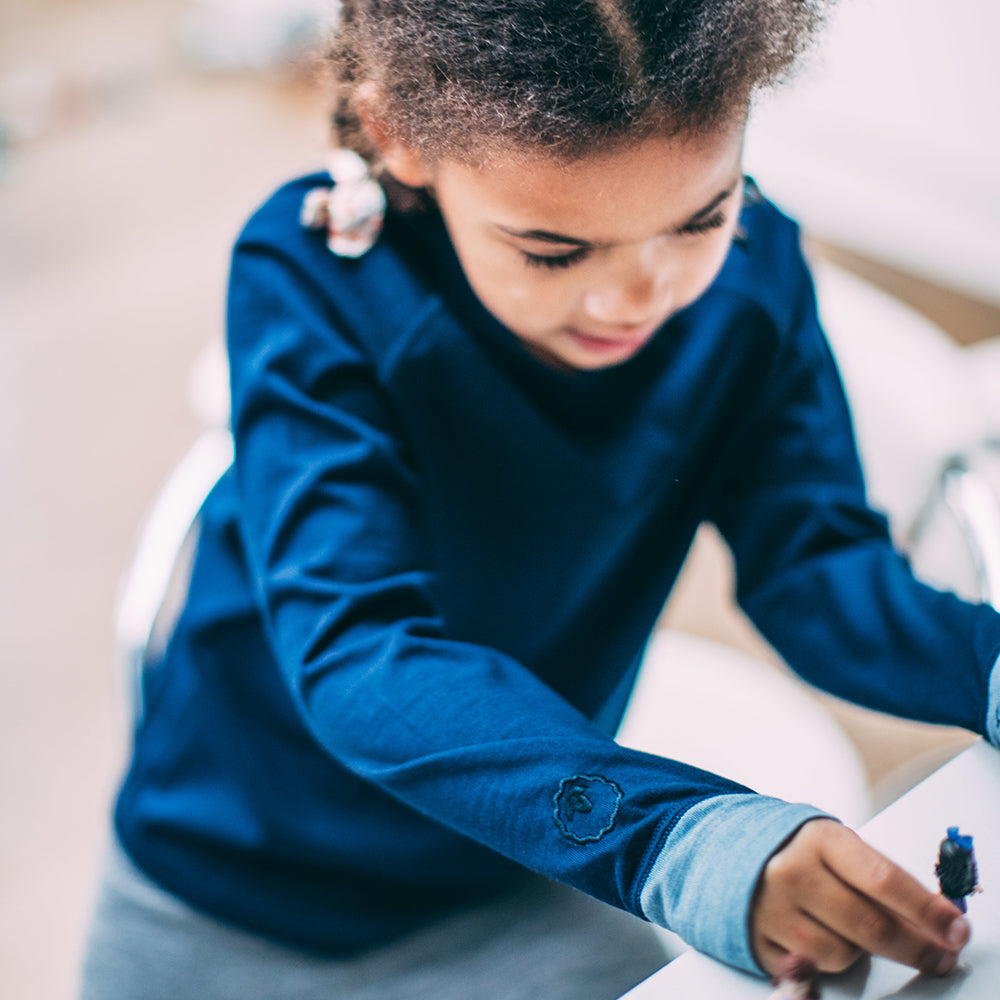 Isobaa | Junior Merino Blend 200 Long Sleeve Crew (Navy/Sky) | Your child's new favorite top: warm, breathable, and always comfortable thanks to Isobaa's Merino Wool blend.