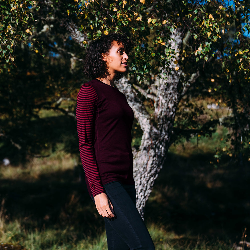 Isobaa | Womens Merino 180 Long Sleeve Crew (Stripe Wine/Fuchsia) | Get outdoors with the ultimate Merino wool long-sleeve top. | Model: Micah