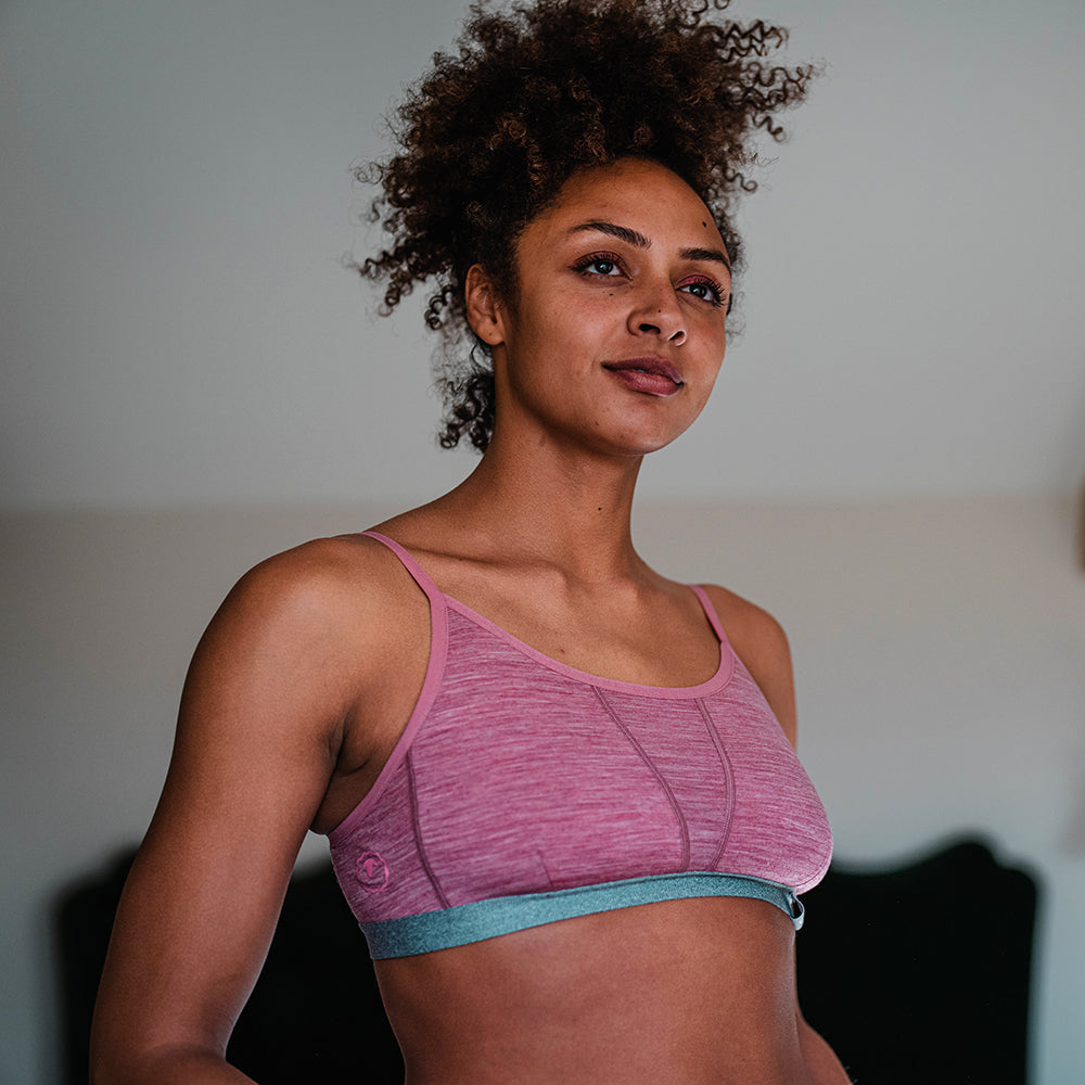 Isobaa | Womens Merino Blend 160 Crop Top (Blush Melange) | Discover the ultimate base layer with Isobaa's Merino blend crop top. | Model: Kendal