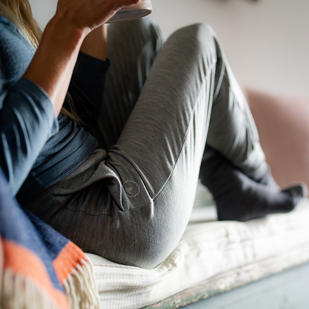 Isobaa | Womens Merino Blend 200 PJ Joggers (Cloud Melange) | Our superfine Merino blend joggers. | Model: Amy