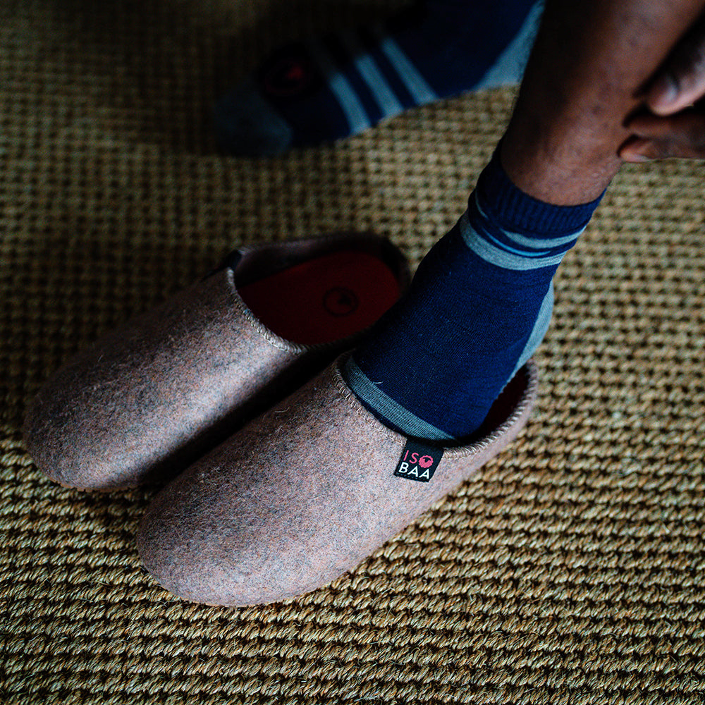 Isobaa | Merino Wool Blend Slippers (Bran/Orange) | Comfort that lasts – Isobaa's Merino blend slippers are your companions for relaxation both indoors and out.
