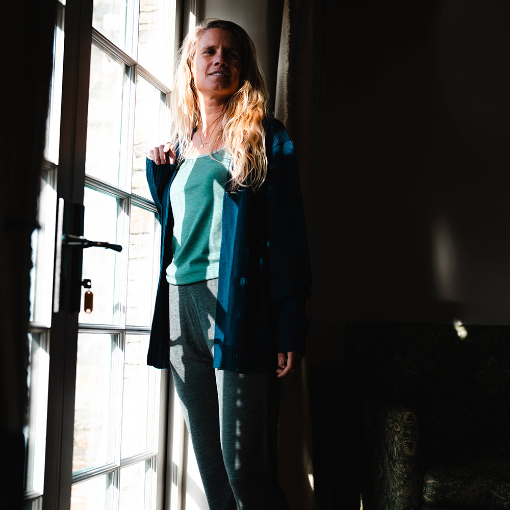 Isobaa | Womens Merino Open Cardigan (Petrol) | Wrap yourself in pure comfort with Isobaa's extra-fine Merino cardigan. | Model: Amy