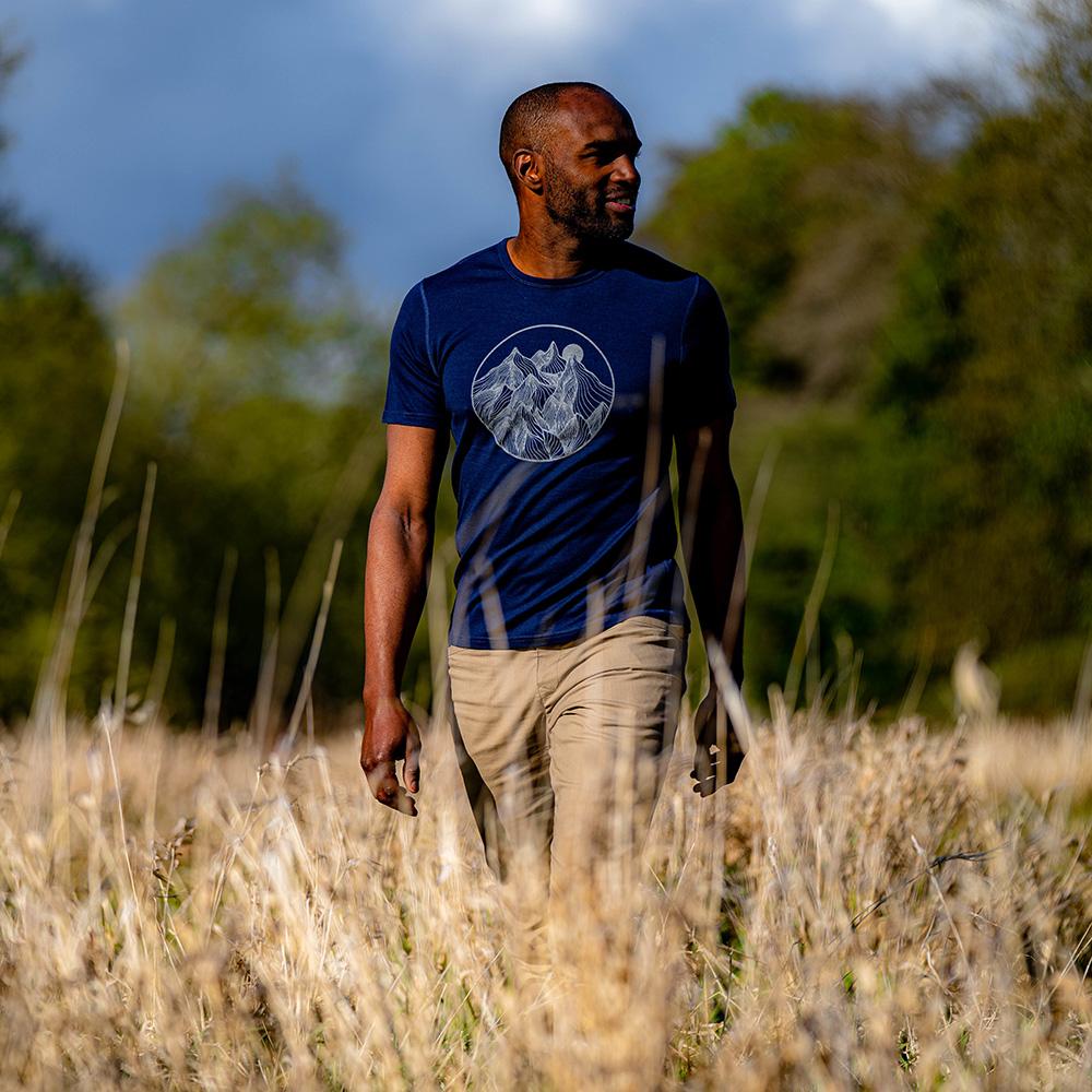 Isobaa | Mens Merino 150 Mountains Tee (Navy) | Gear up for adventure with our superfine Merino Tee.