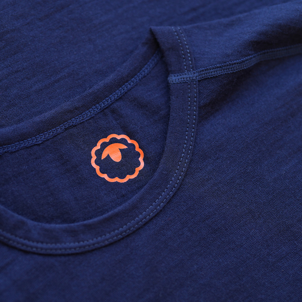 Isobaa | Mens Merino 150 Short Sleeve Crew (Navy) | Gear up for performance and comfort with Isobaa's technical Merino short-sleeved top.