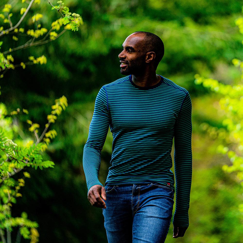 Isobaa | Mens Merino 180 Long Sleeve Crew (Mini Stripe Navy/Green) | Get outdoors with the ultimate Merino wool long-sleeve top.