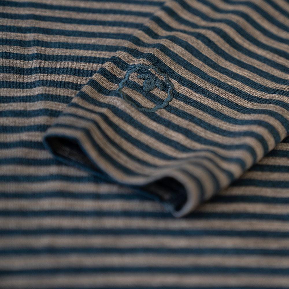 Isobaa | Mens Merino 180 Long Sleeve Crew (Mini Stripe Petrol/Charcoal) | Get outdoors with the ultimate Merino wool long-sleeve top.