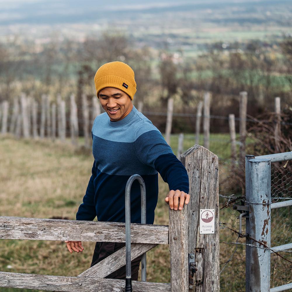 Isobaa | Mens Merino Block Stripe Sweater (Navy/Denim/Sky) | Discover effortless style and exceptional comfort with our extrafine 9-gauge Merino wool crew neck sweater. | Model: Donald