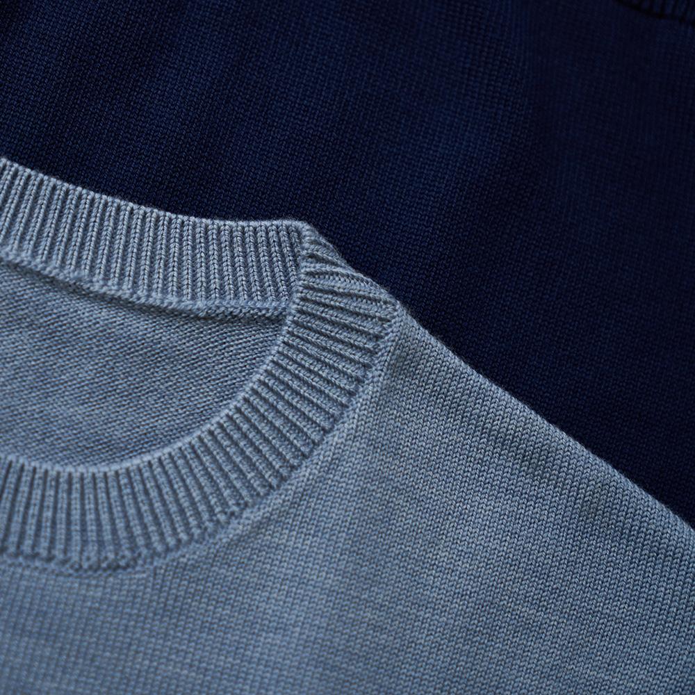 Isobaa | Mens Merino Block Stripe Sweater (Navy/Denim/Sky) | Discover effortless style and exceptional comfort with our extrafine 9-gauge Merino wool crew neck sweater.