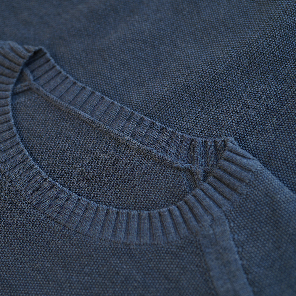 Isobaa | Mens Merino Moss Stitch Sweater (Denim/Navy) | Discover timeless style and outdoor-ready comfort with our extrafine Merino wool crew neck sweater.