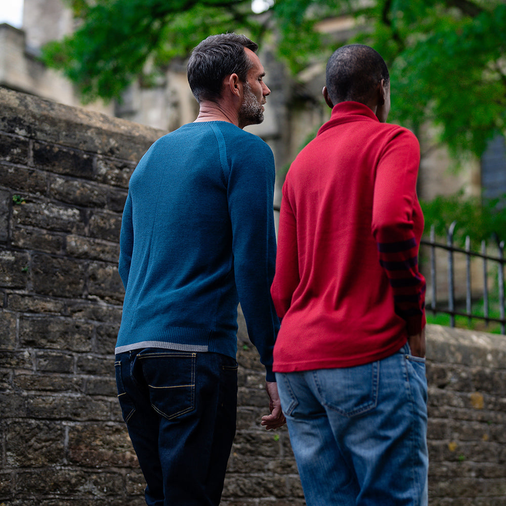Isobaa | Mens Merino Moss Stitch Sweater (Petrol/Charcoal) | Discover timeless style and outdoor-ready comfort with our extrafine Merino wool crew neck sweater. | Model: Ben
