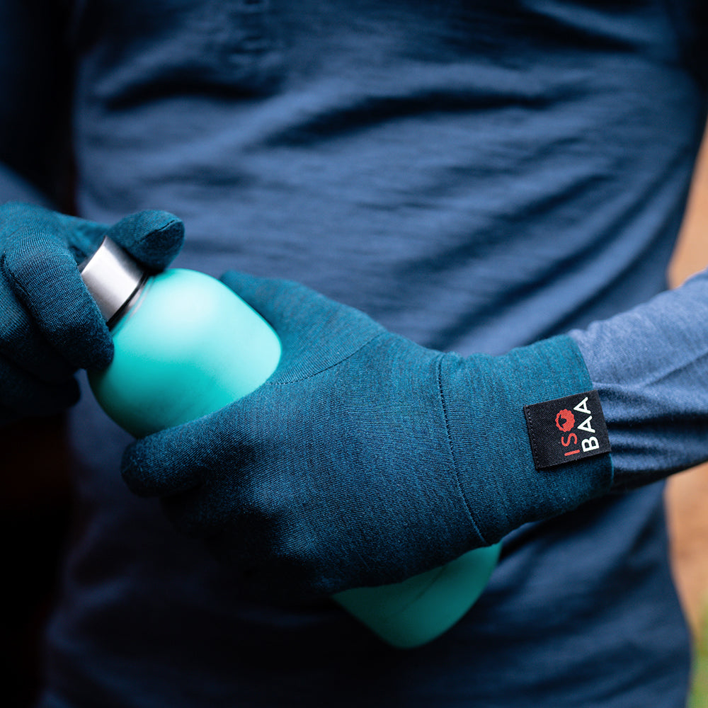 Isobaa | Merino 180 Gloves (Petrol) | Superfine Merino wool gloves.