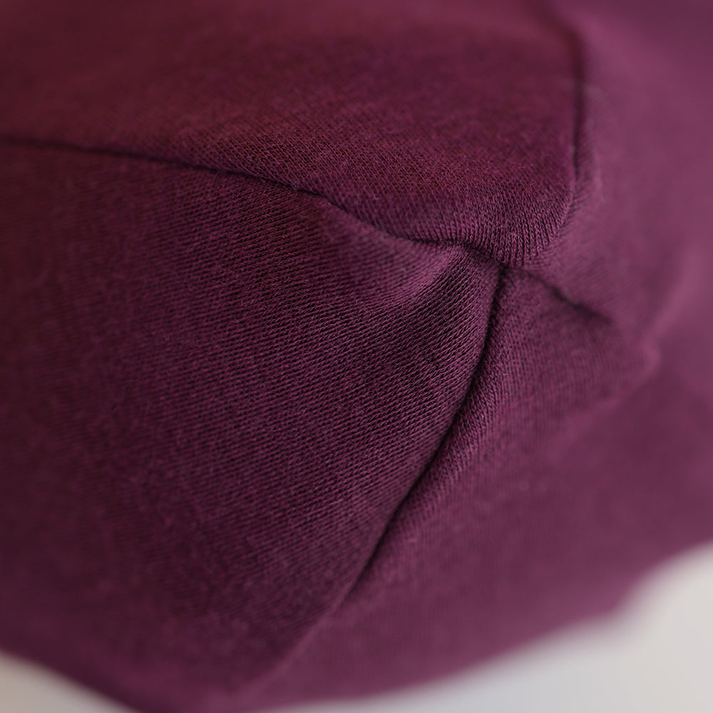 Isobaa | Merino 230 Beanie (Wine/Navy) | Isobaa's double-layered Merino beanie is your key to warmth & comfort in any season.