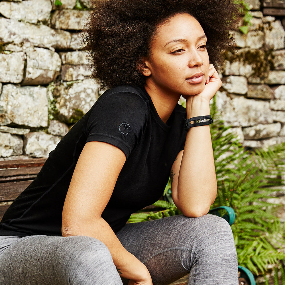 Isobaa | Womens Merino 150 Short Sleeve Crew (Black) | Gear up for performance and comfort with Isobaa's technical Merino short-sleeved top. | Model: Savanah