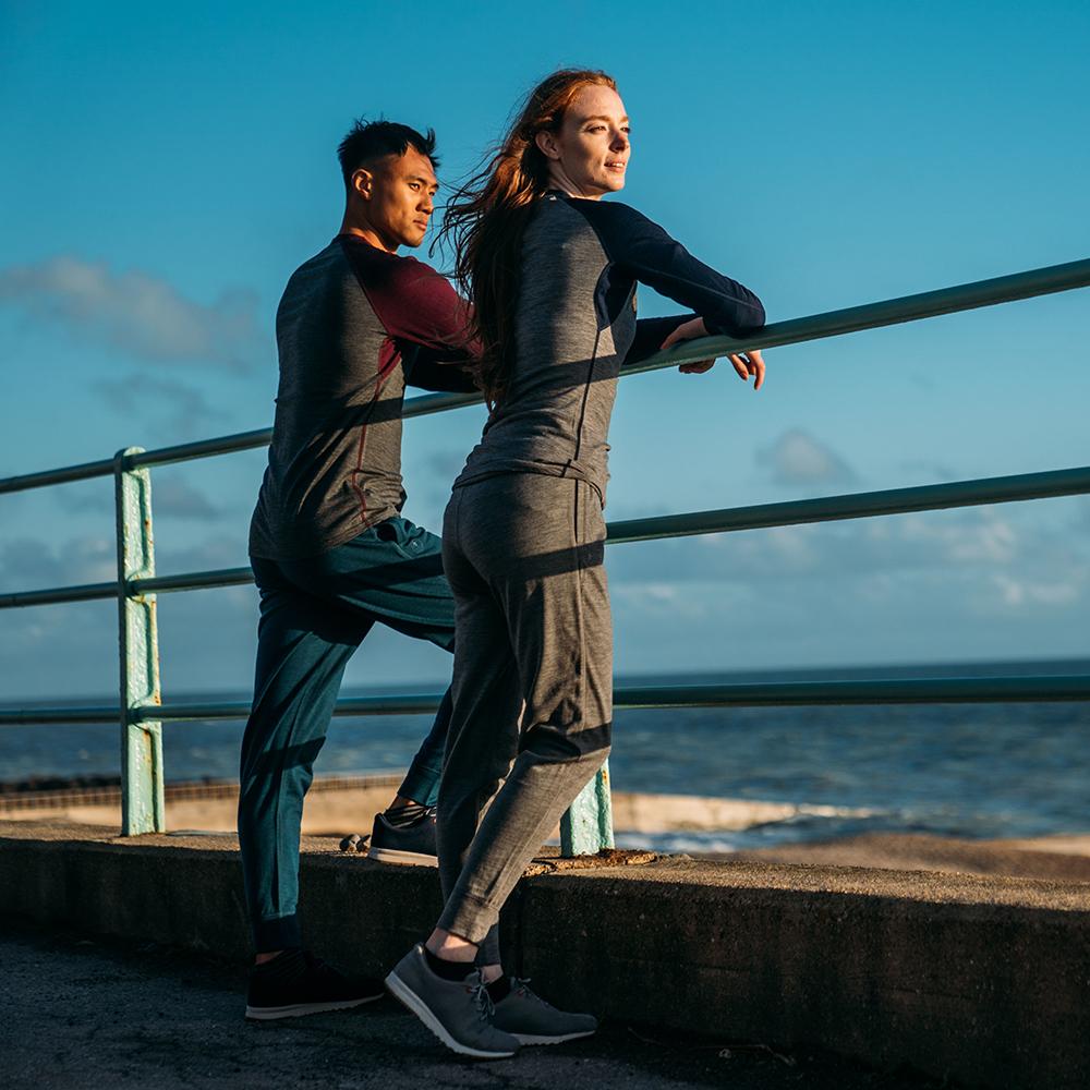 Isobaa | Womens Merino 180 Baseball Crew (Charcoal/Navy) | Experience the power of Merino wool with this ultimate outdoor base layer. | Model: Sophie