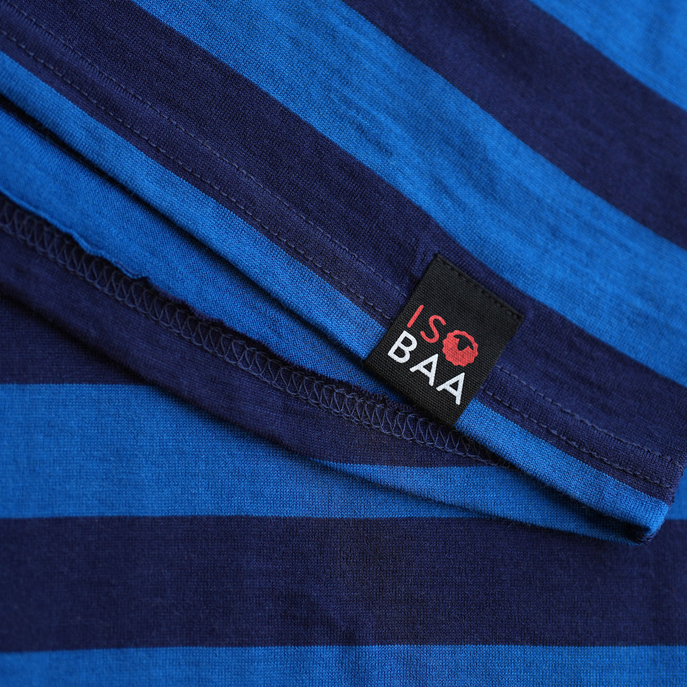Isobaa | Womens Merino 180 Long Sleeve Crew (Navy/Blue) | Get outdoors with the ultimate Merino wool long-sleeve top.
