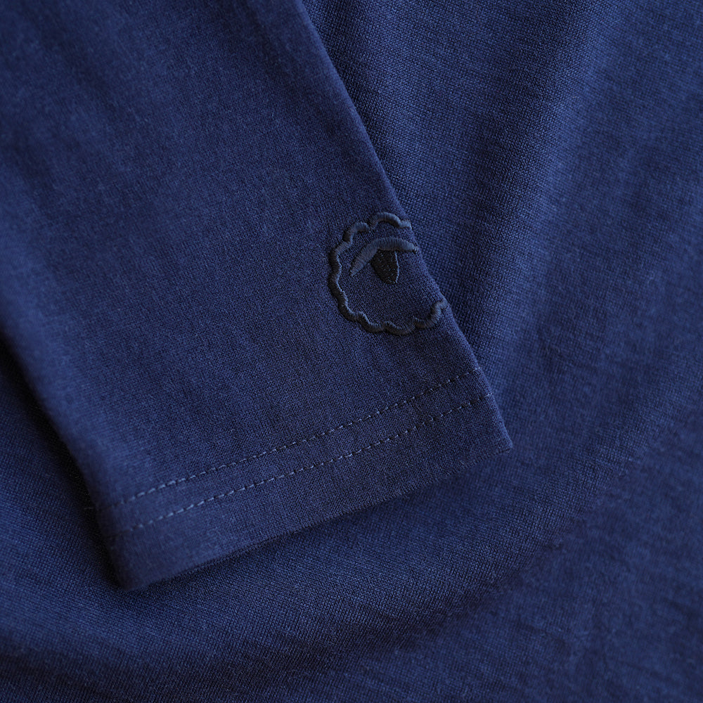 Isobaa | Womens Merino 180 Long Sleeve Crew (Navy) | Get outdoors with the ultimate Merino wool long-sleeve top.