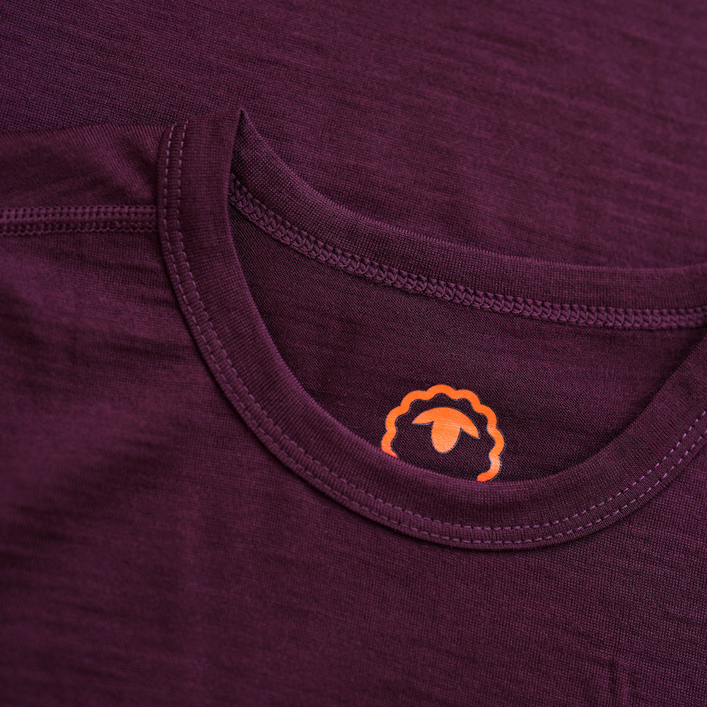 Isobaa | Womens Merino 180 Long Sleeve Crew (Wine) | Get outdoors with the ultimate Merino wool long-sleeve top.